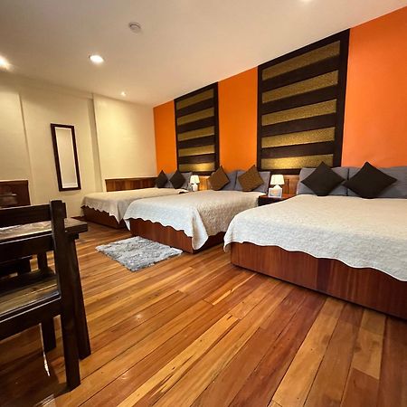 Pepe'S House Cuenca I Hotel & Boutique Hostel Exterior foto