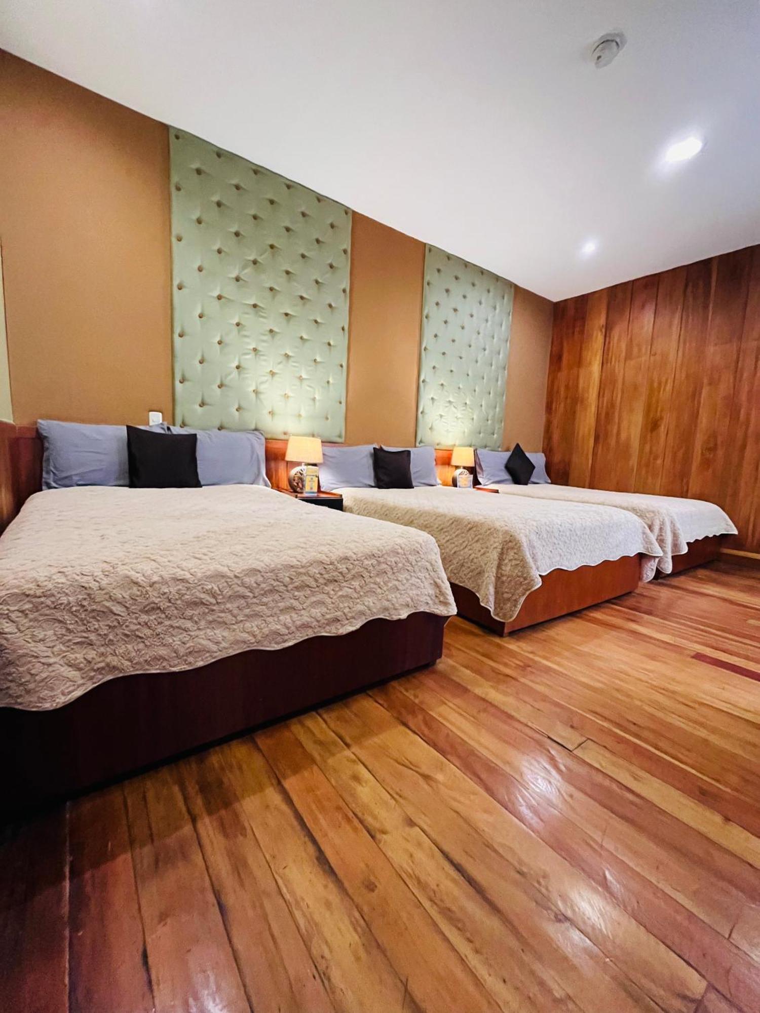 Pepe'S House Cuenca I Hotel & Boutique Hostel Exterior foto