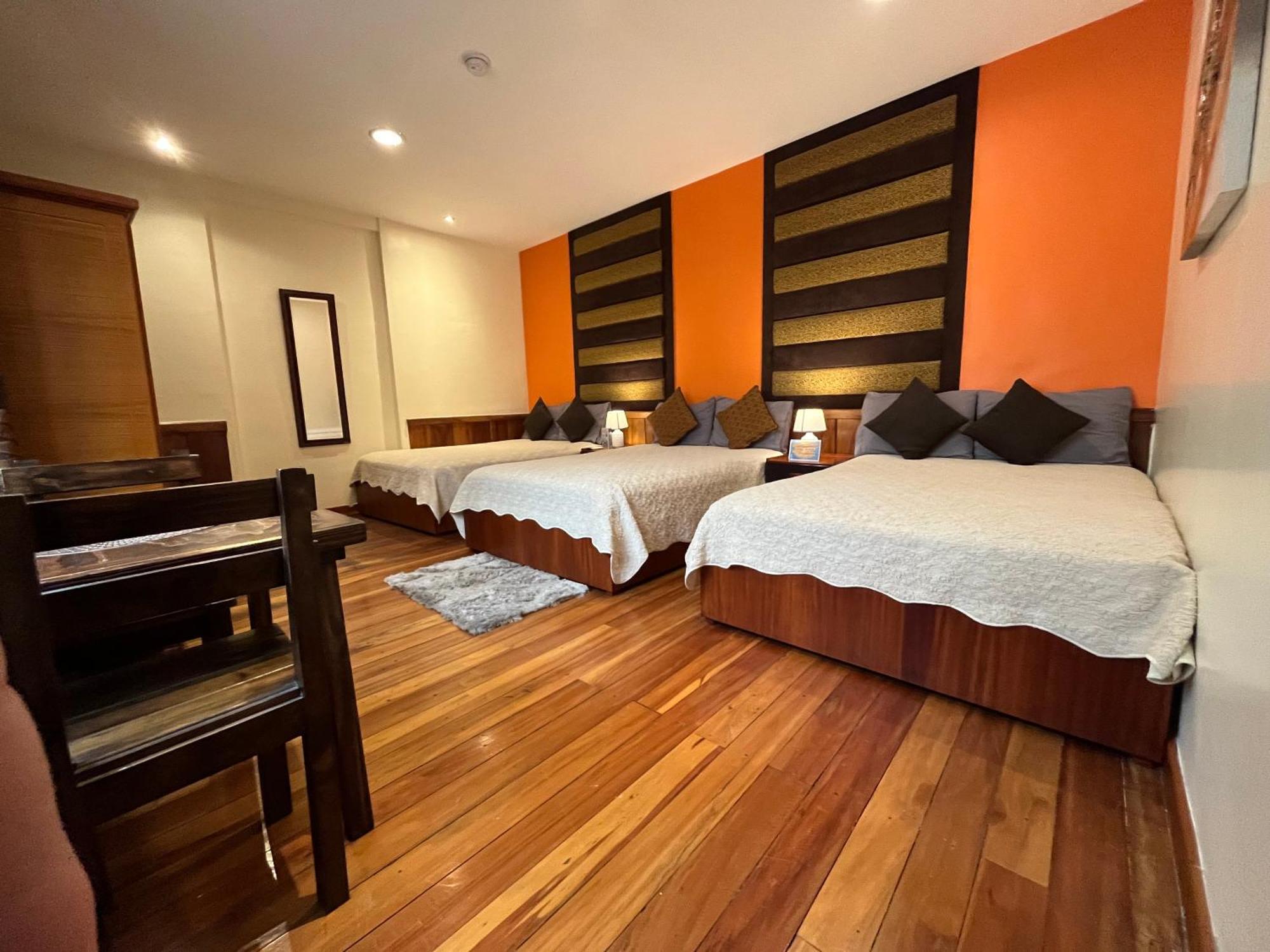 Pepe'S House Cuenca I Hotel & Boutique Hostel Exterior foto