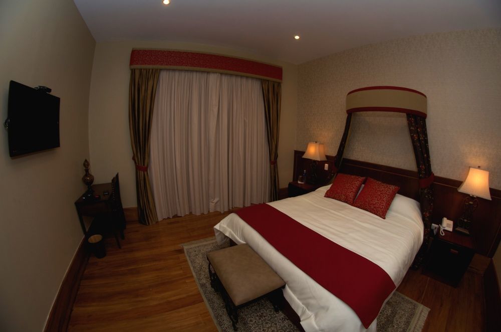 Pepe'S House Cuenca I Hotel & Boutique Hostel Exterior foto