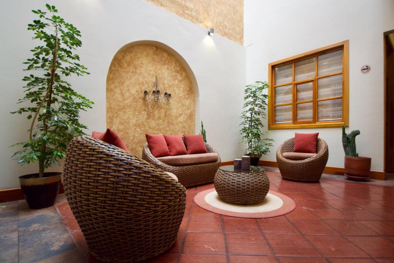 Pepe'S House Cuenca I Hotel & Boutique Hostel Exterior foto